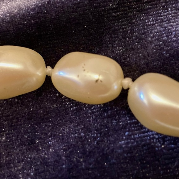 Vintage Carolee Pearl Four Strand Cream Colored Bracelet - Picture 8 of 8